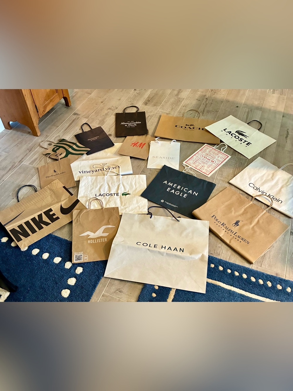 Name Brand Shopping Bags *PLEASE READ DESCRIPTION*